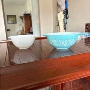 Vintage Pyrex Amish Butterprint 401 and 402 - DAMAGED